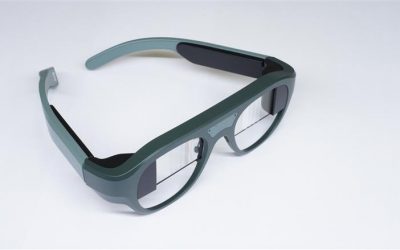 Augmented reality eyeglasses provides comfort for hearing-impaired and multi-language users