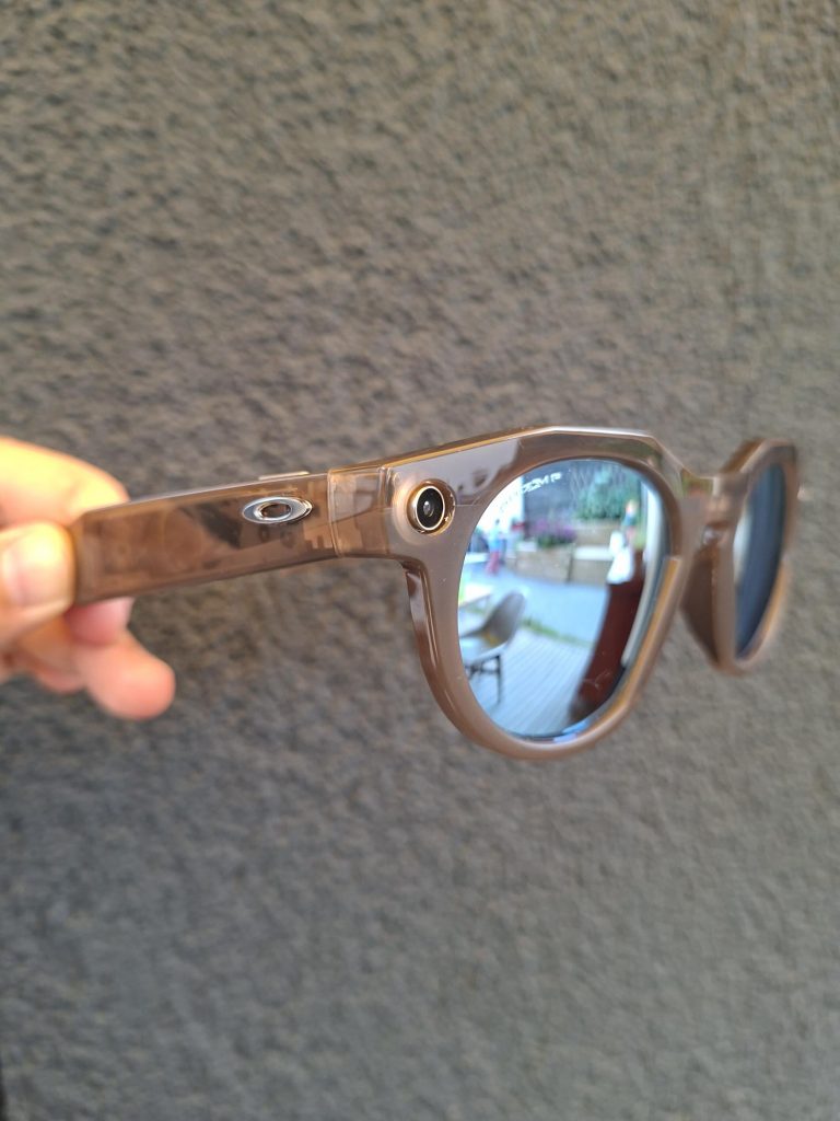 Symbol picture. Oakley Meta